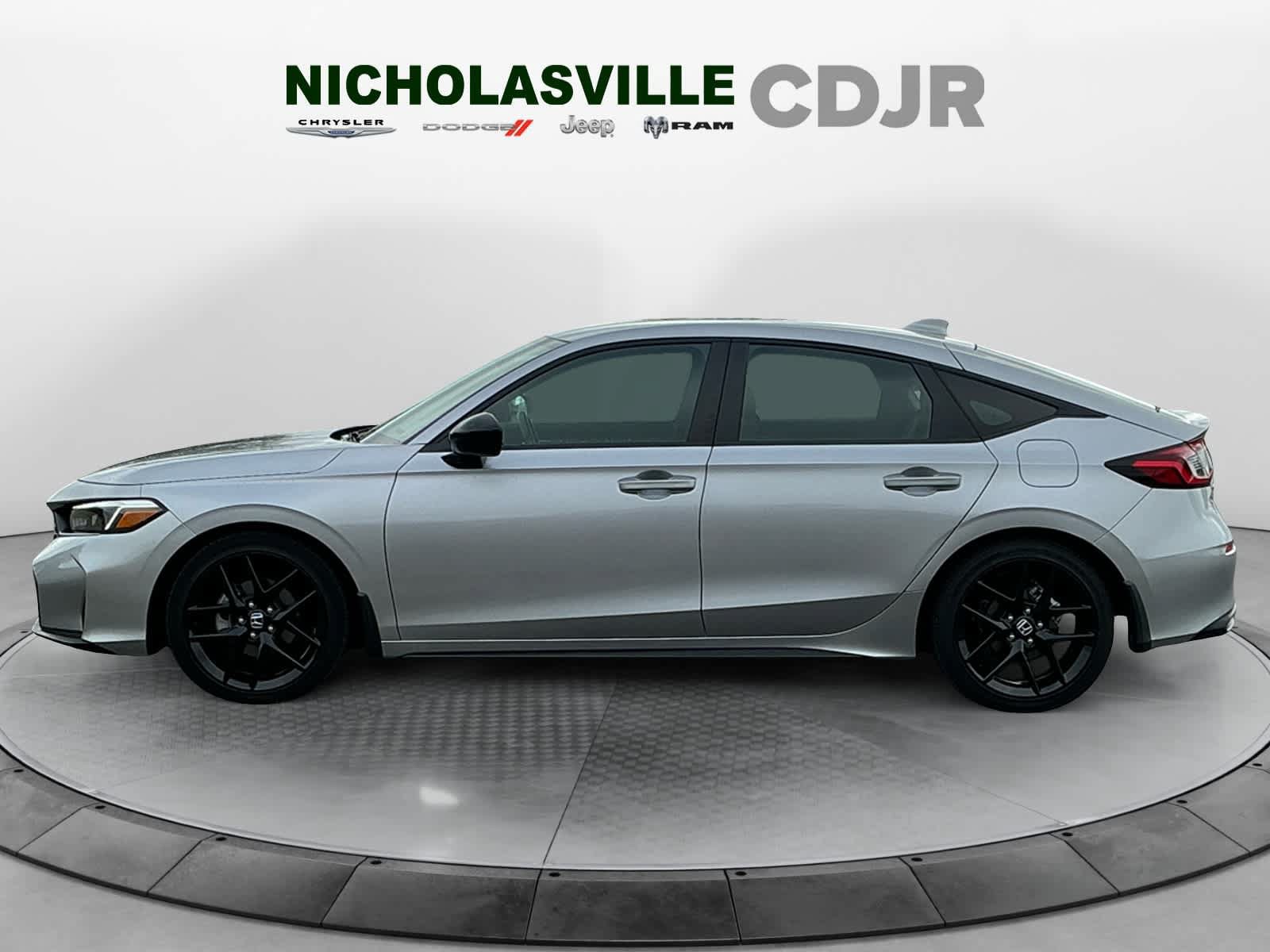 Used 2025 Honda Civic Sport image 2