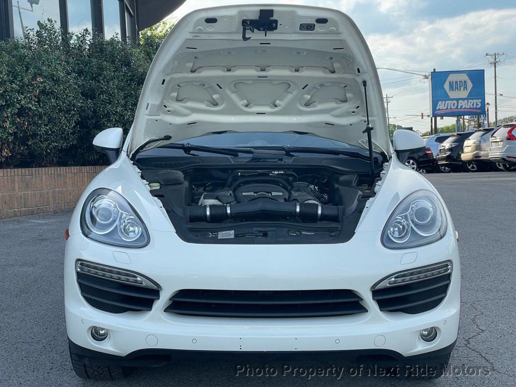 Used 2011 Porsche Cayenne S AWD/4WD image 23