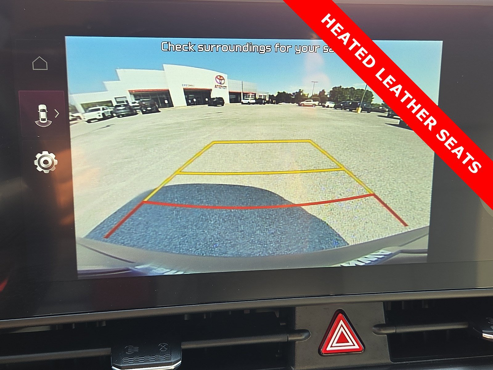 Used 2024 Kia Sportage EX FWD image 18