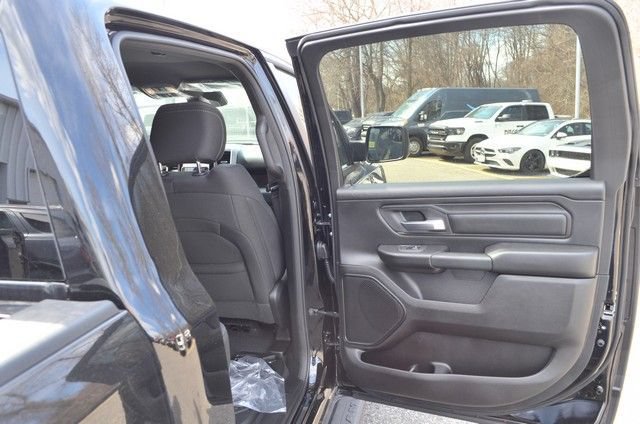 New 2026 RAM 1500 Express AWD/4WD image 30