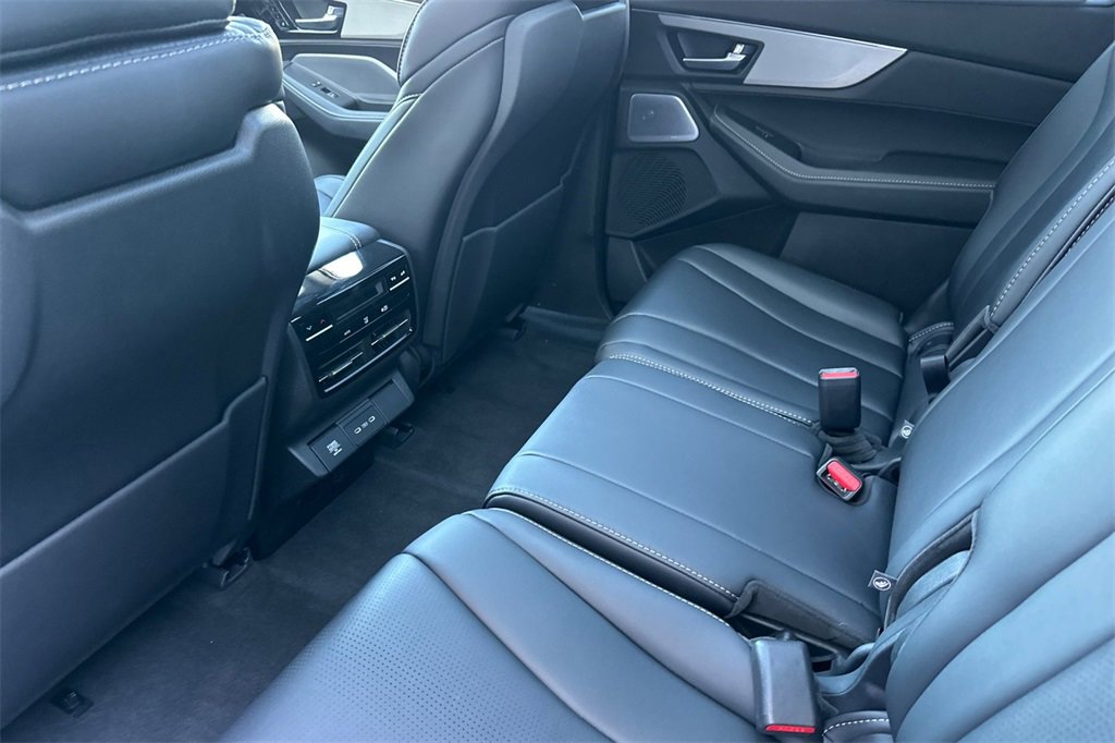 Certified 2025 Acura MDX w/ Technology Package image 13