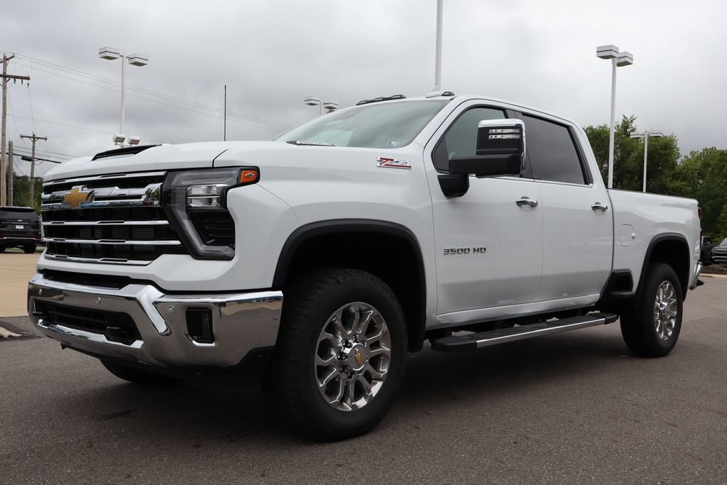 New 2025 Chevrolet Silverado 3500 LTZ w/ LTZ Premium Package image 9