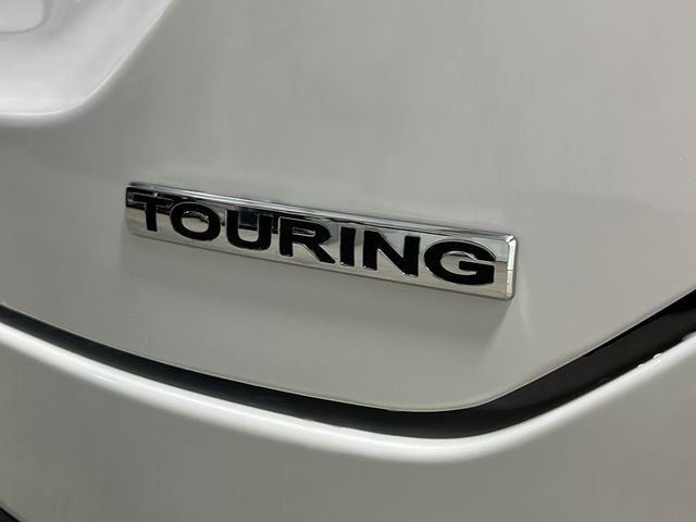 New 2025 Honda Pilot Touring image 11