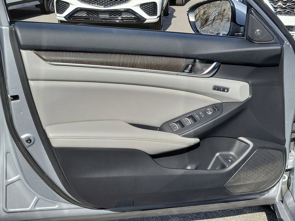 Used 2019 Honda Accord EX-L image 17