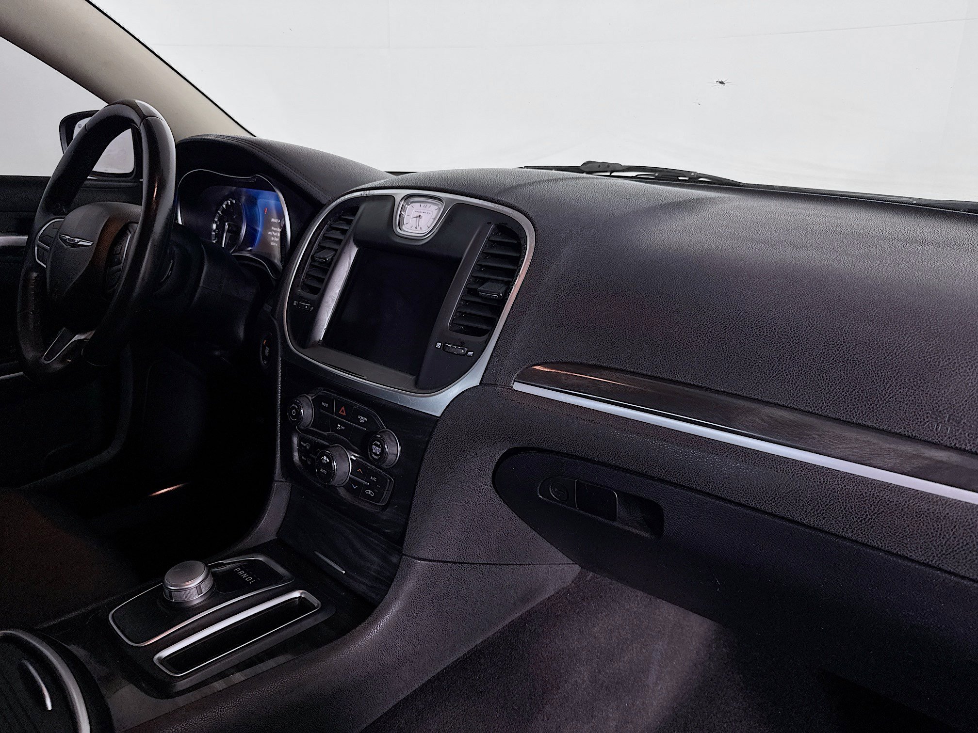 Used 2019 Chrysler 300 Touring w/ Sport Appearance Package RWD image 28