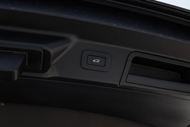 New 2026 Land Rover Range Rover Velar S AWD/4WD image 66