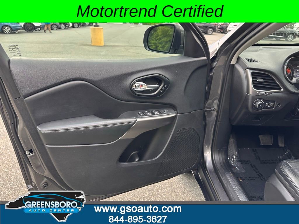 Used 2021 Jeep Cherokee Limited AWD/4WD image 16