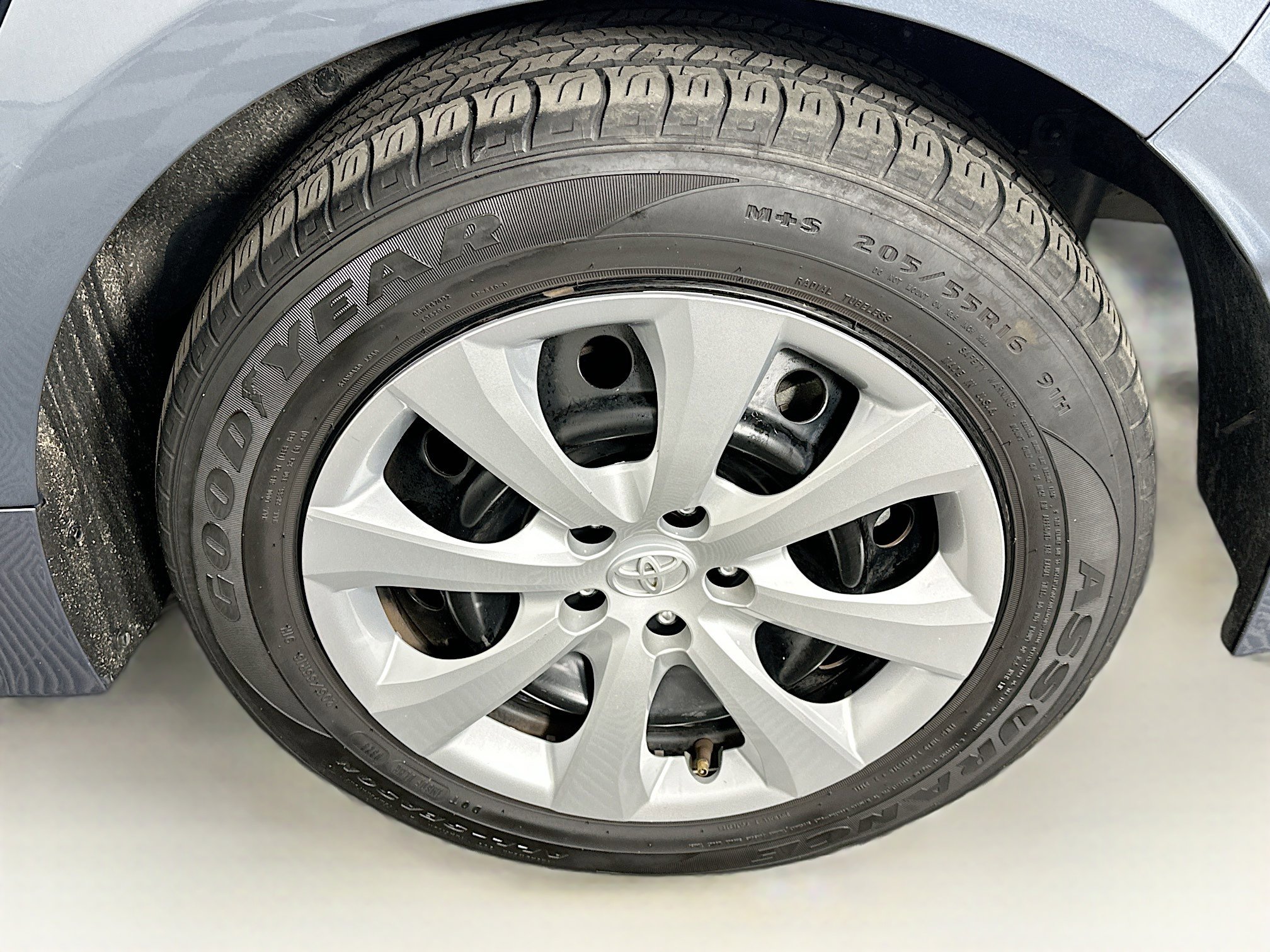 Used 2024 Toyota Corolla LE image 11