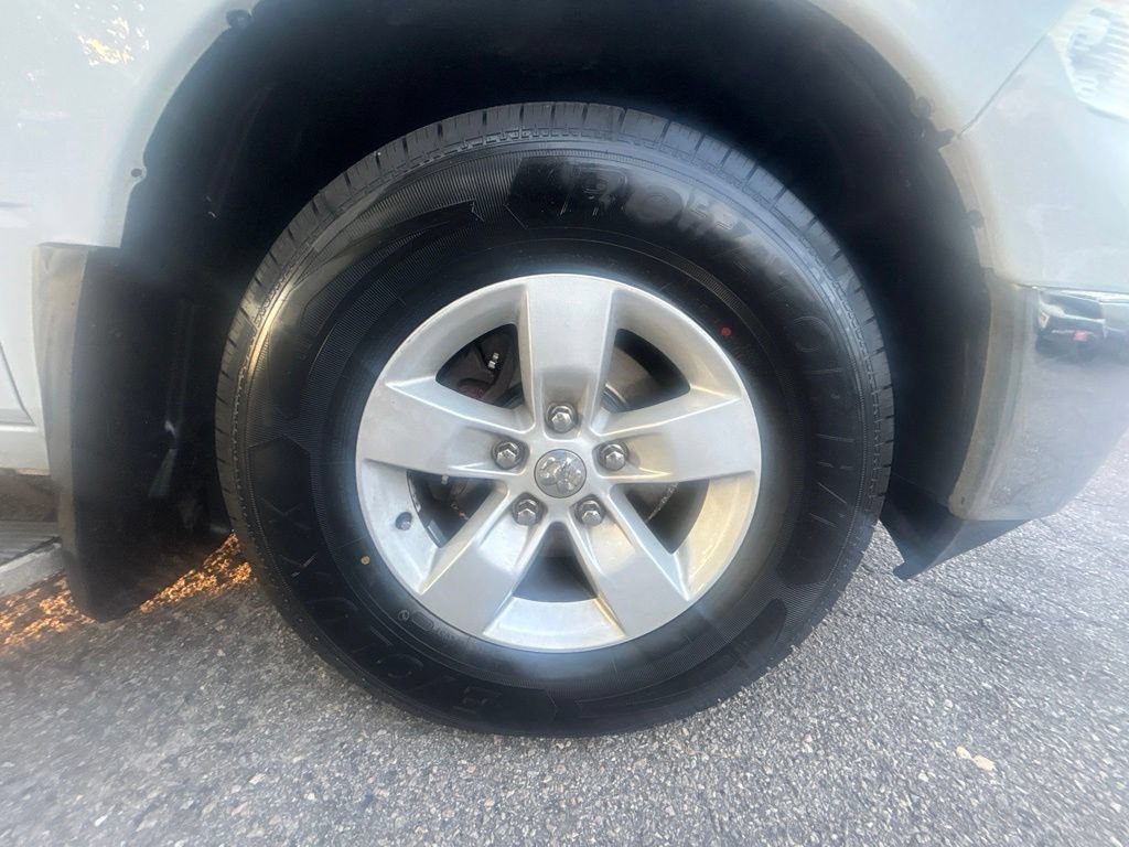 Used 2016 RAM 1500 Classic SLT RWD image 24