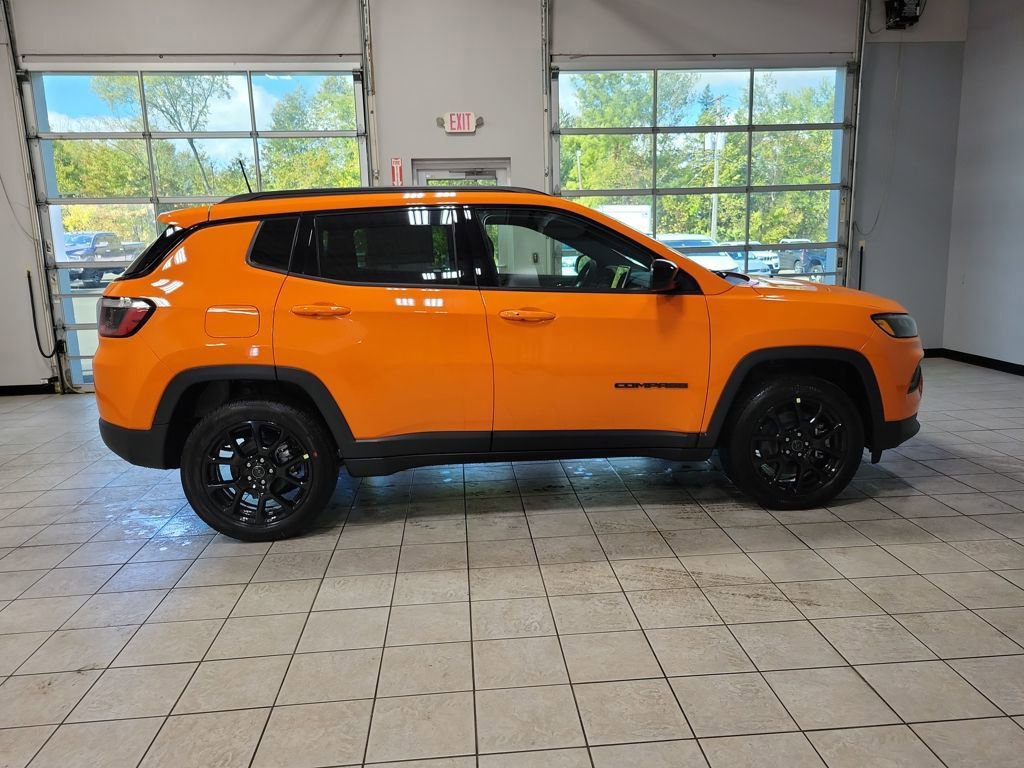New 2026 Jeep Compass Latitude image 7