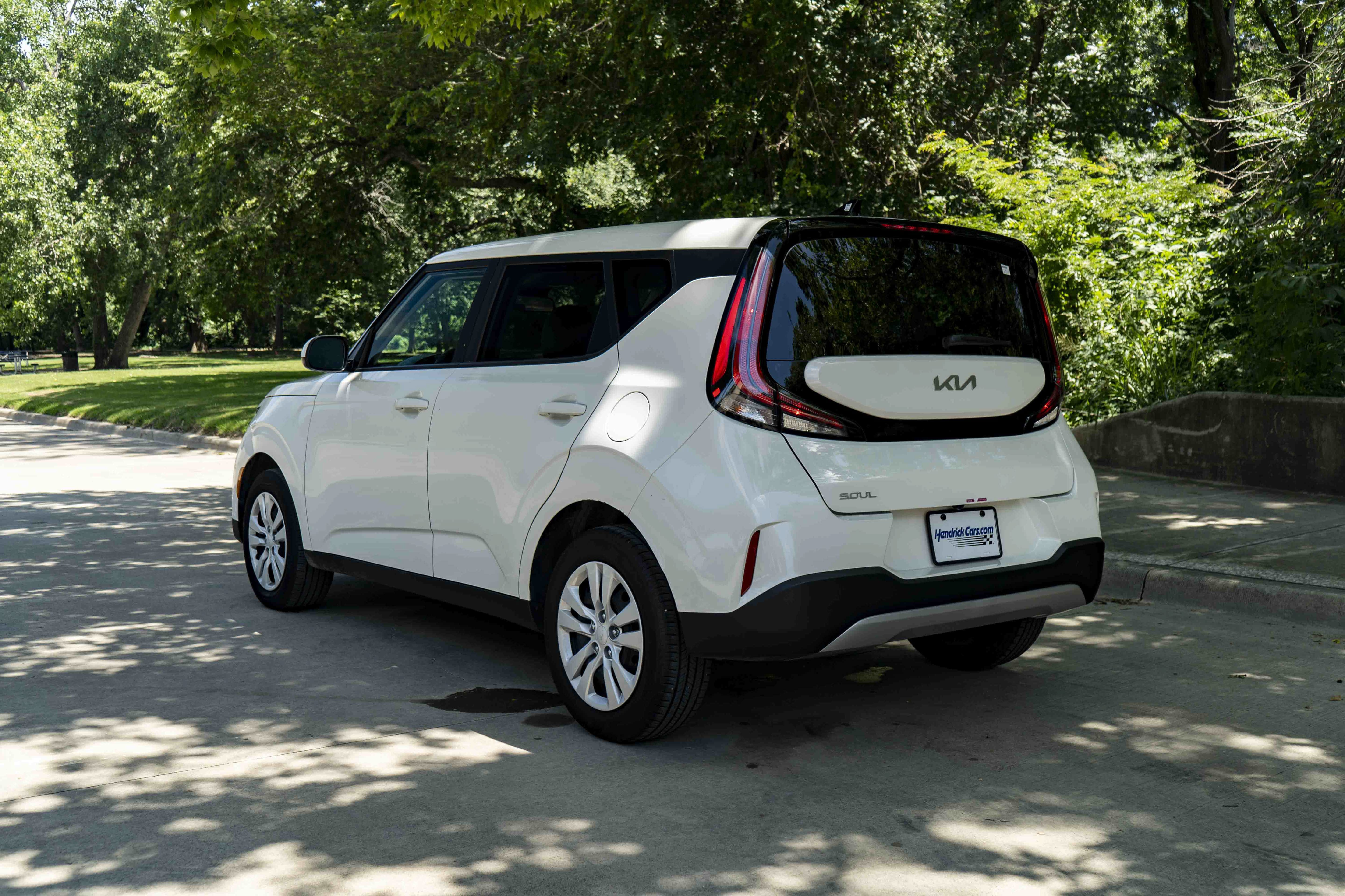 Used 2025 Kia Soul LX FWD image 6