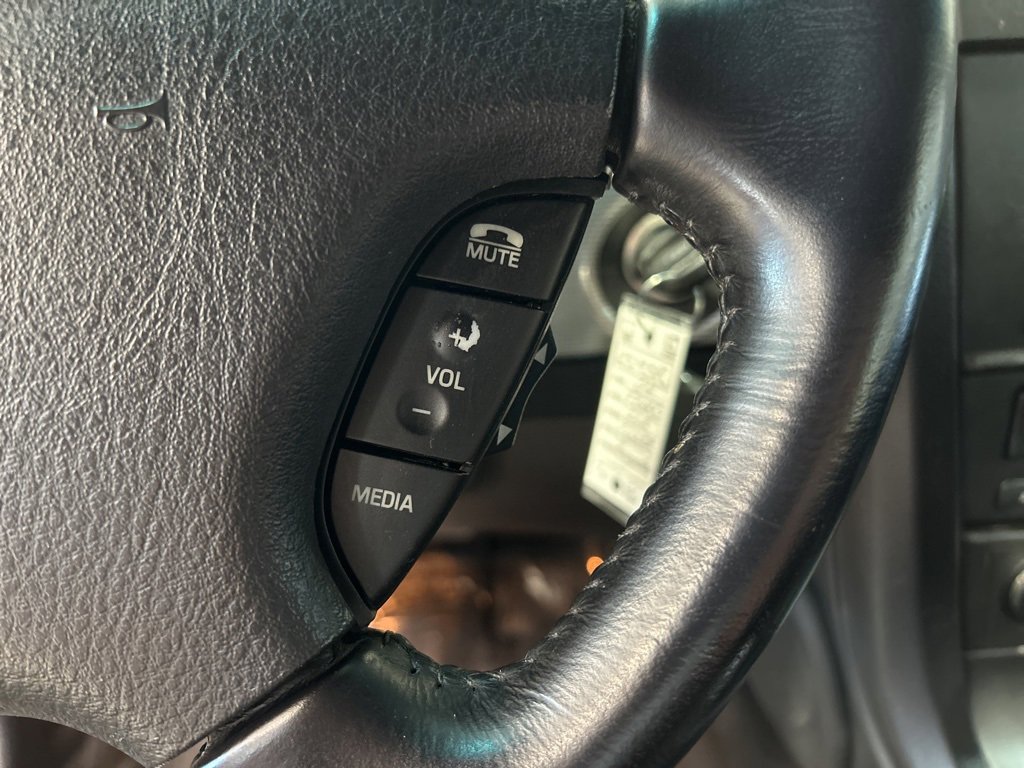 Used 2004 Ford Thunderbird image 23