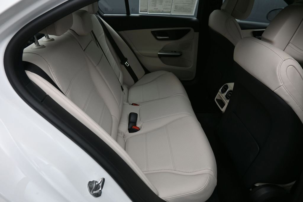 Used 2022 Mercedes-Benz C 300 4MATIC Sedan image 28