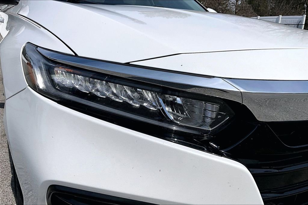 Used 2020 Honda Accord EX image 29