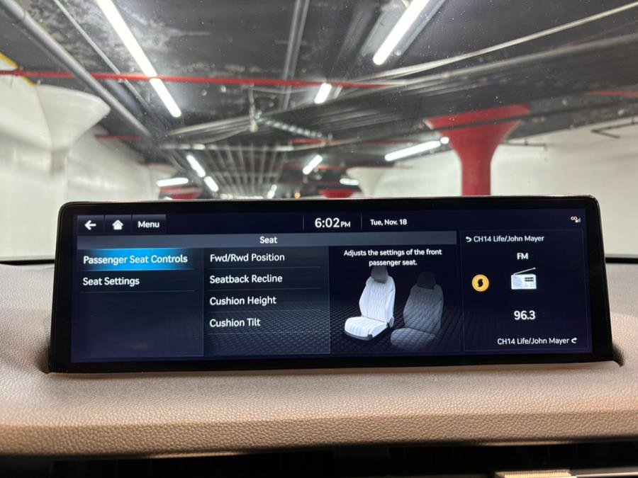 Used 2023 Genesis GV70 2.5T w/ Advanced Package image 20