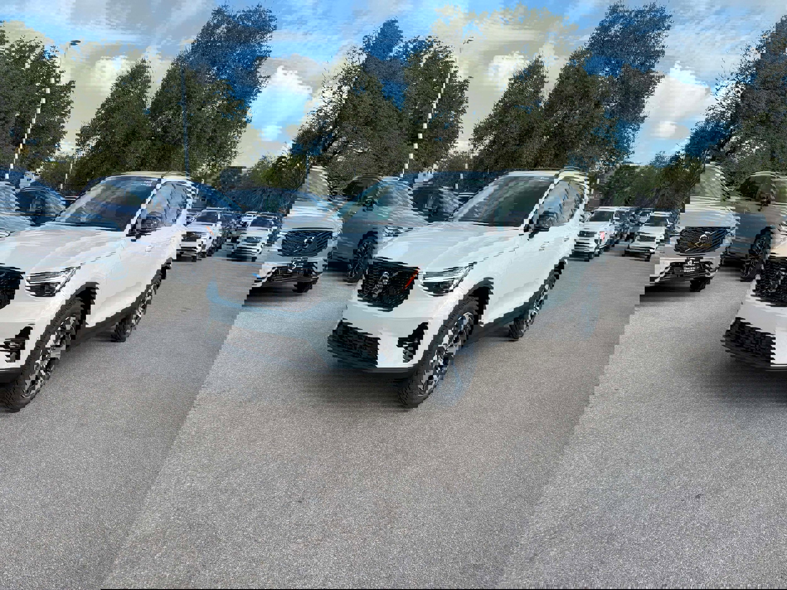 New 2026 Volvo XC40 B5 Plus w/ Protection Package Premier image 26