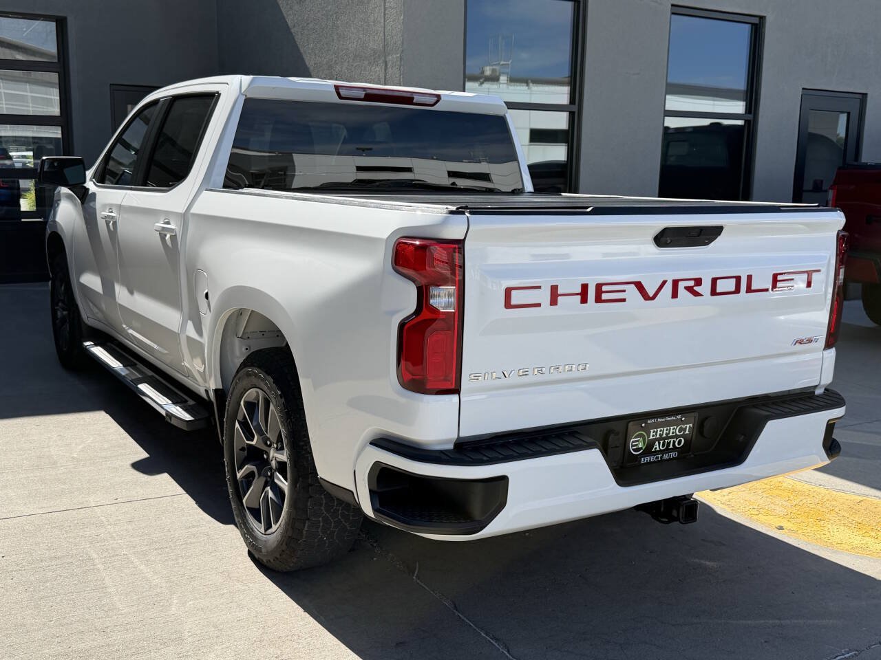 Used 2020 Chevrolet Silverado 1500 RST w/ RST Value Package AWD/4WD image 9