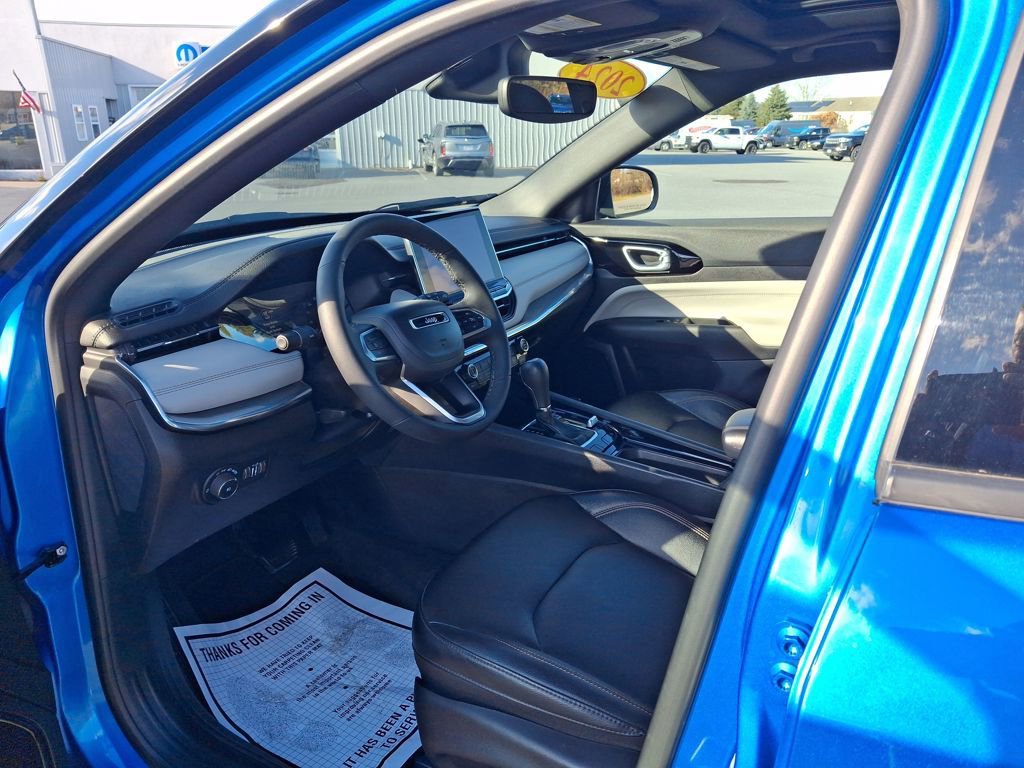 Used 2024 Jeep Compass Limited w/ Sun and Sound Group image 9