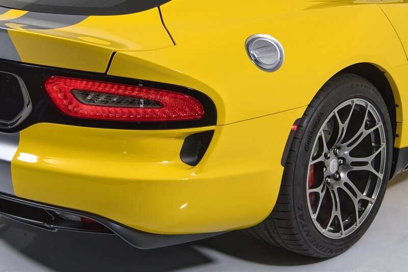 Used 2013 SRT Viper GTS w/ Track Pkg RWD image 38