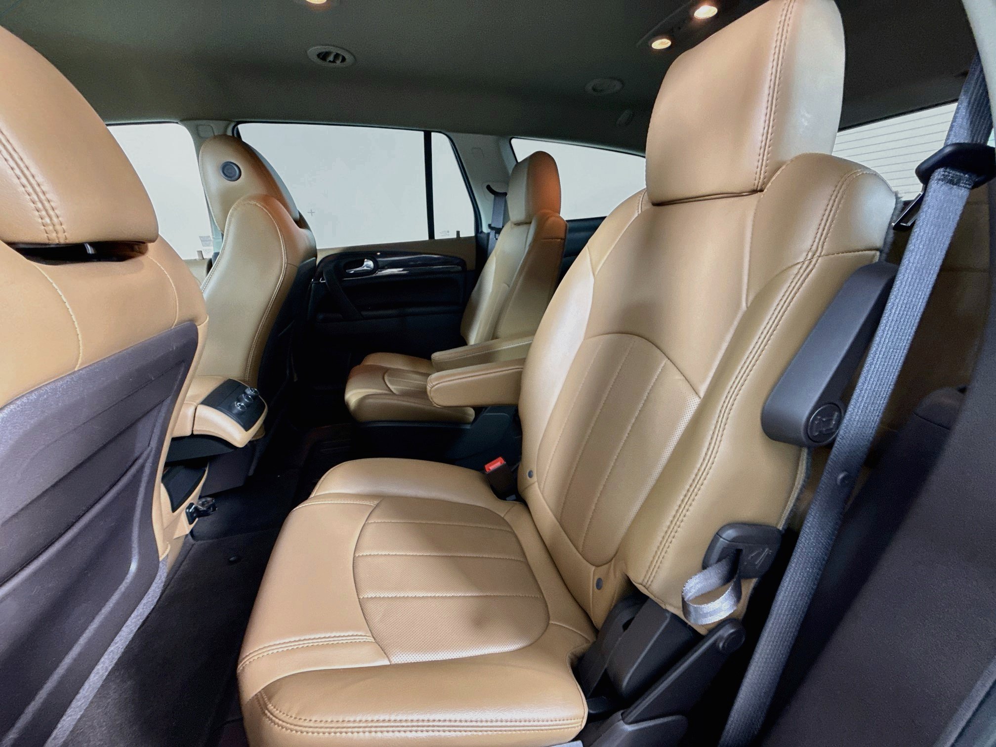 Used 2016 Buick Enclave Leather FWD image 21