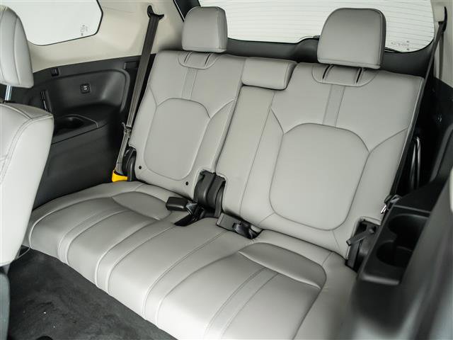 Used 2025 Honda Pilot EX-L image 15