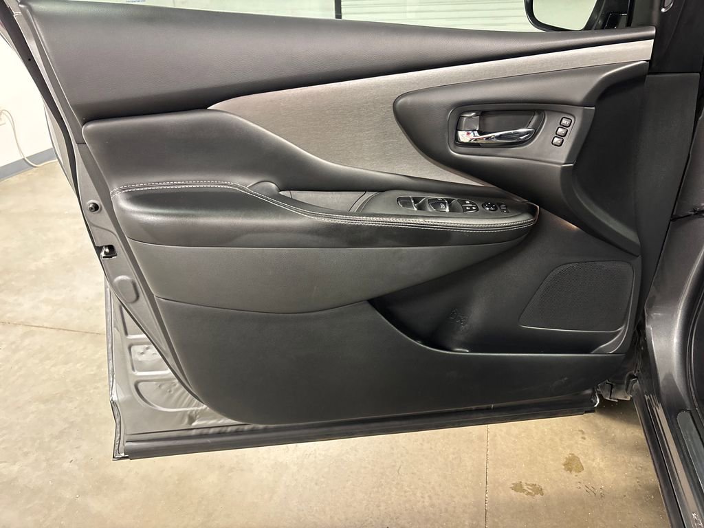 Used 2023 Nissan Murano SL FWD image 23