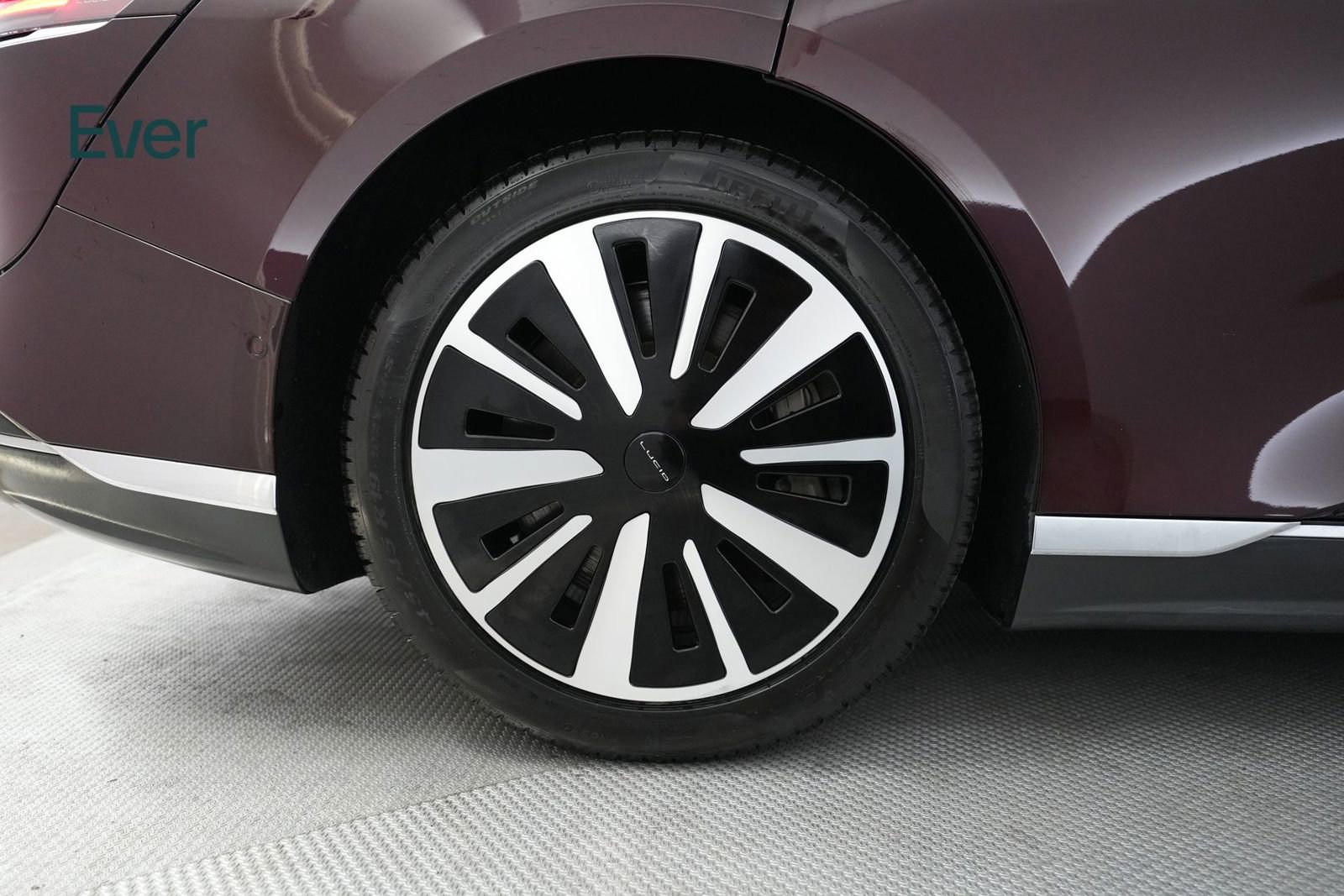 Used 2023 Lucid Air Touring image 22