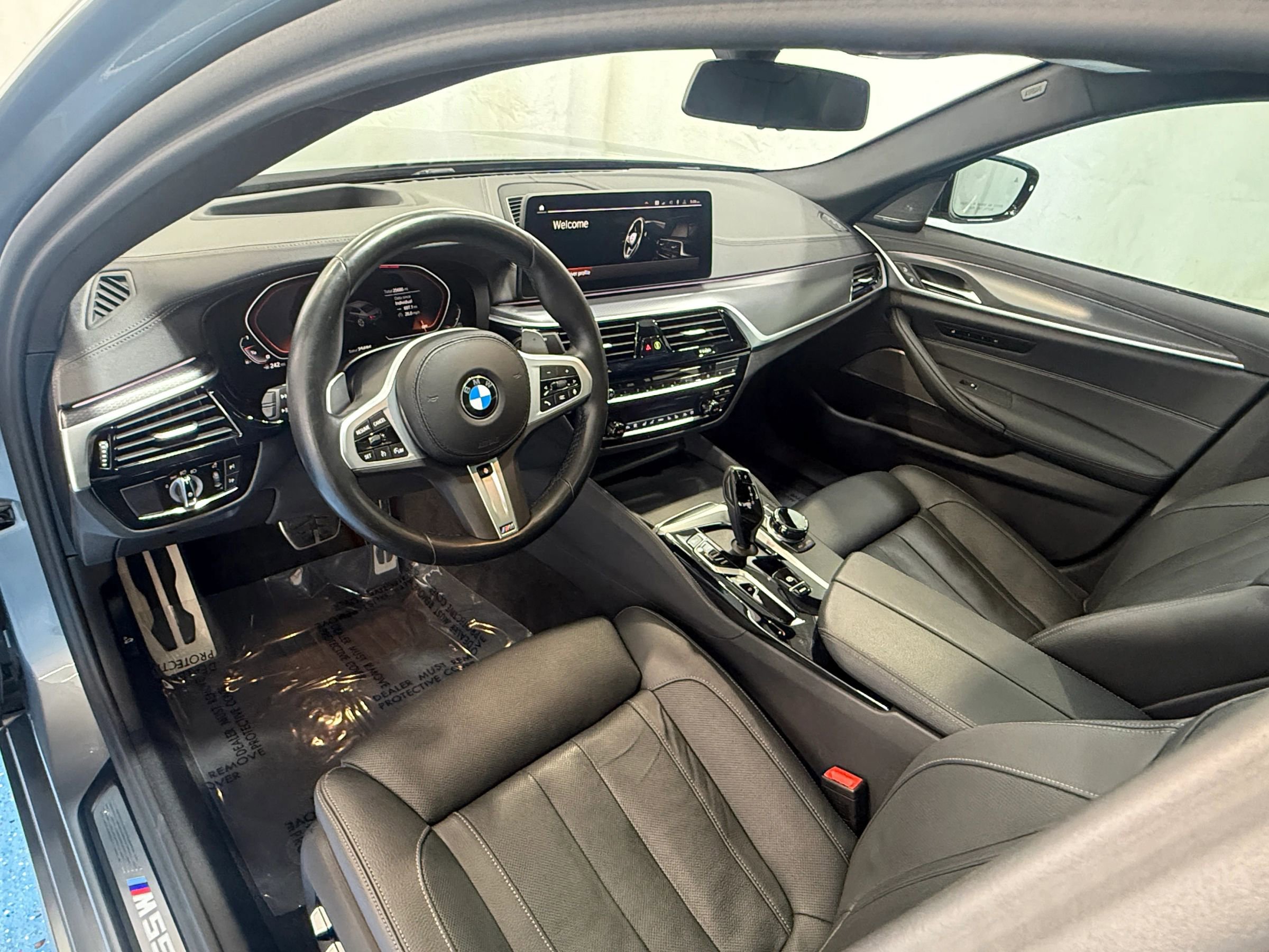 Used 2023 BMW M550i xDrive w/ Premium Enhanced Package AWD/4WD image 24