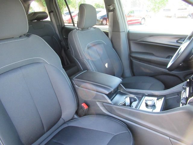 New 2026 Jeep Grand Cherokee Laredo X RWD image 9