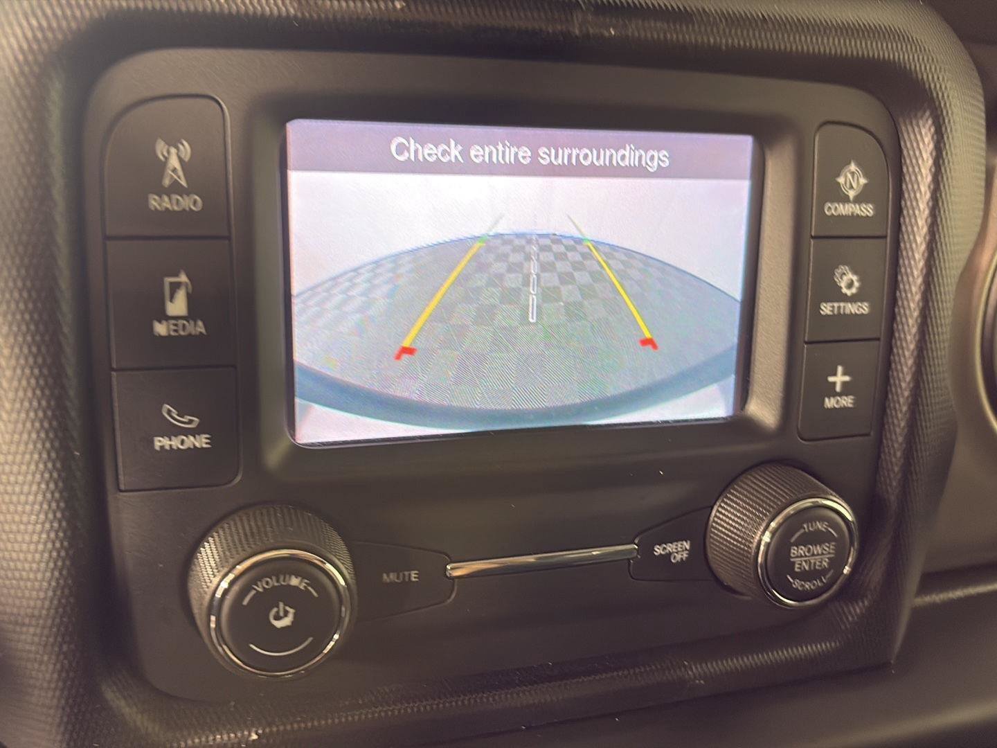 Used 2020 Jeep Wrangler Sport AWD/4WD image 9