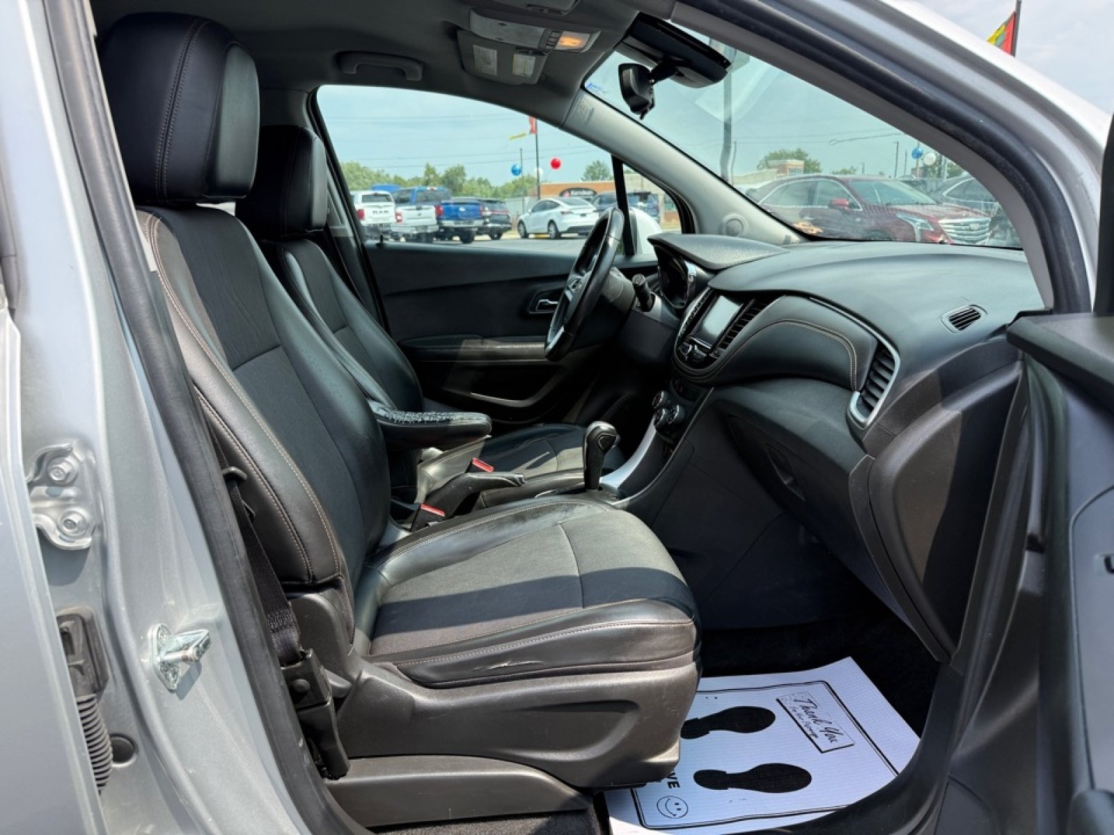 Used 2017 Chevrolet Trax LT w/ LT Convenience Package AWD/4WD image 22