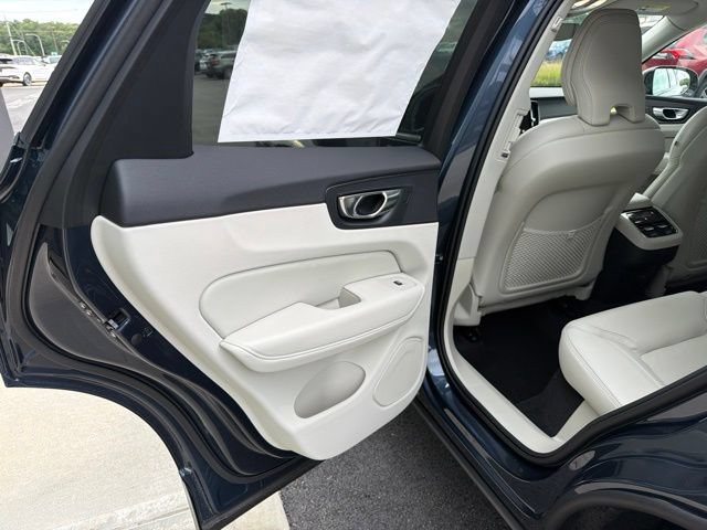 New 2027 Volvo XC60 B5 Ultra AWD/4WD image 10