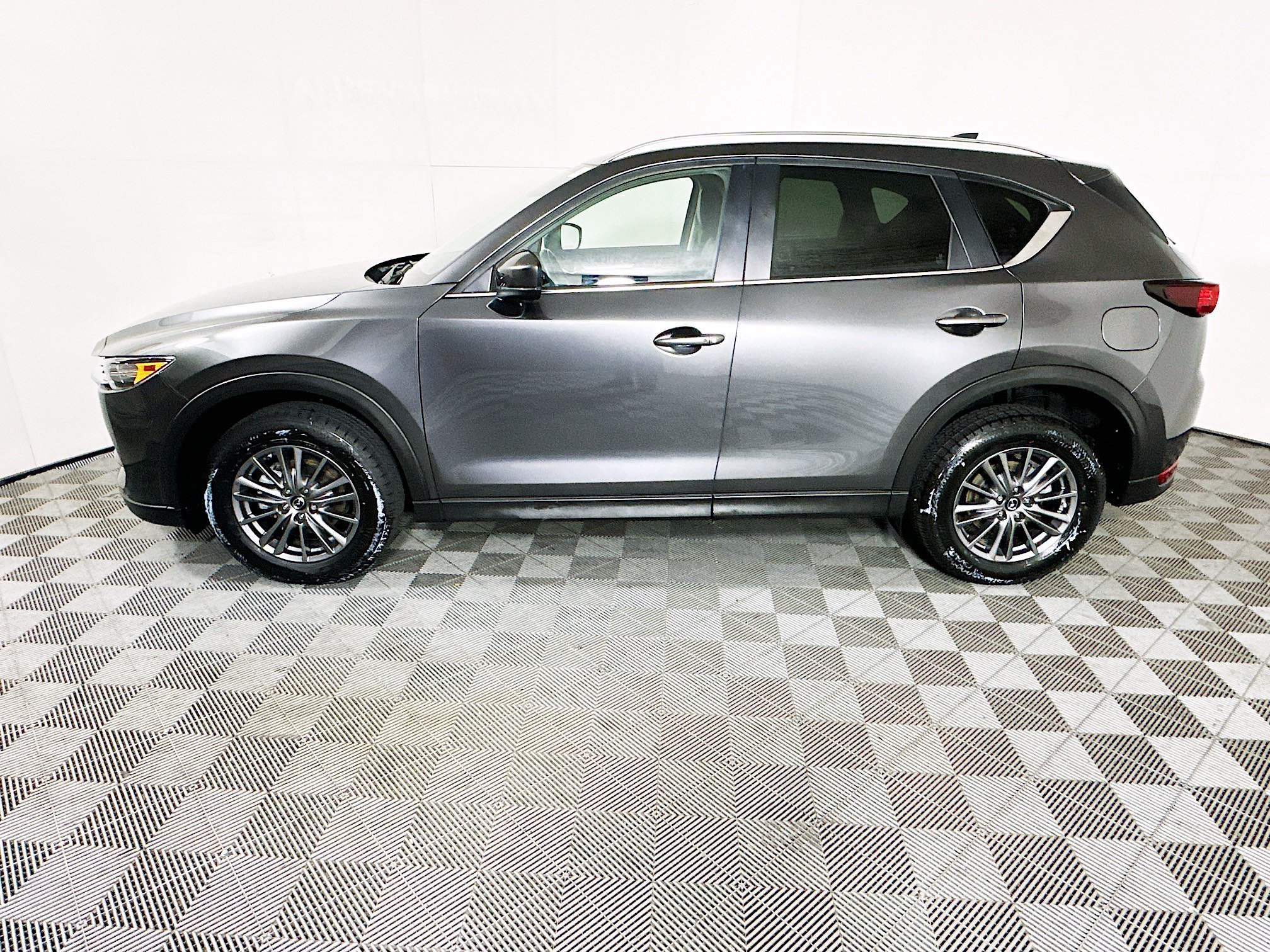 Used 2019 MAZDA CX-5 Touring FWD image 6