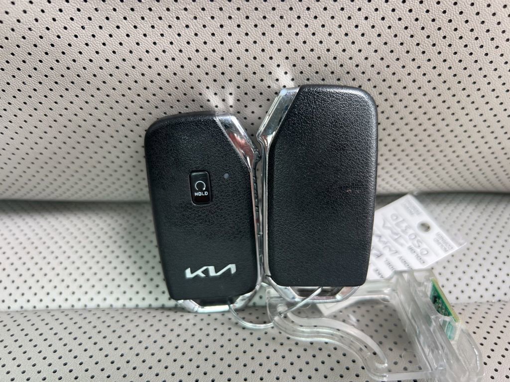 Used 2022 Kia EV6 Wind image 30