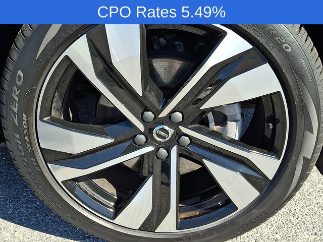 Certified 2023 Volvo XC40 B5 Ultimate w/ Climate Package AWD/4WD image 10