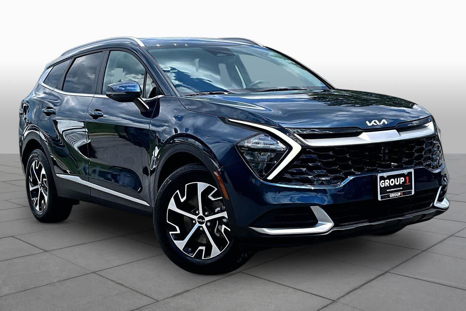 Used 2023 Kia Sportage EX AWD/4WD image 3
