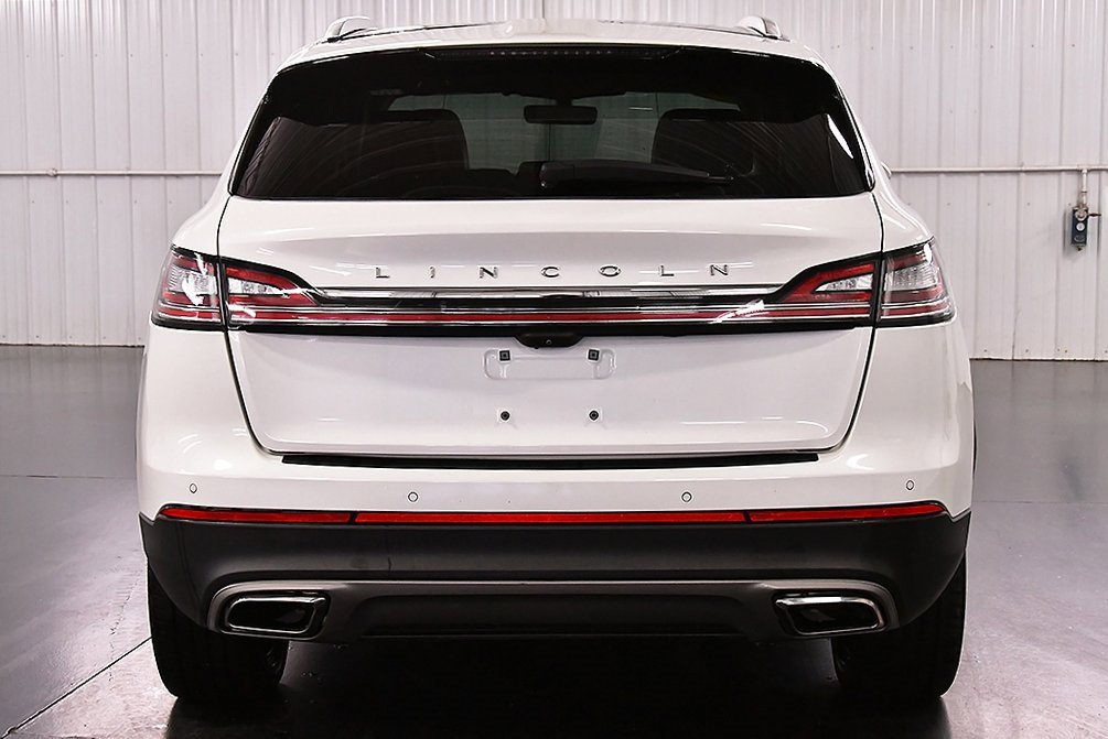 Used 2022 Lincoln Nautilus Reserve image 6