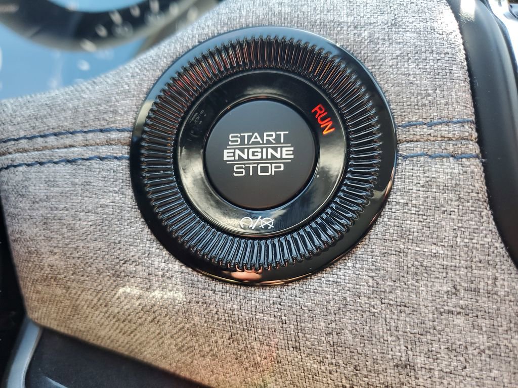 Used 2022 Jeep Compass Latitude w/ Sun and Sound Group FWD image 23