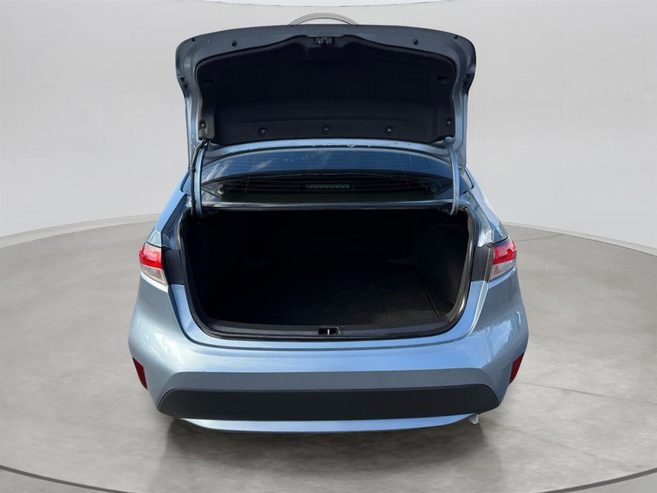 Used 2020 Toyota Corolla LE image 9