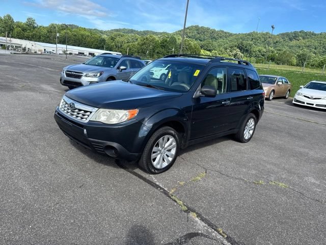 Used 2013 Subaru Forester 2.5X Premium w/ All-Weather Pkg AWD/4WD image 4