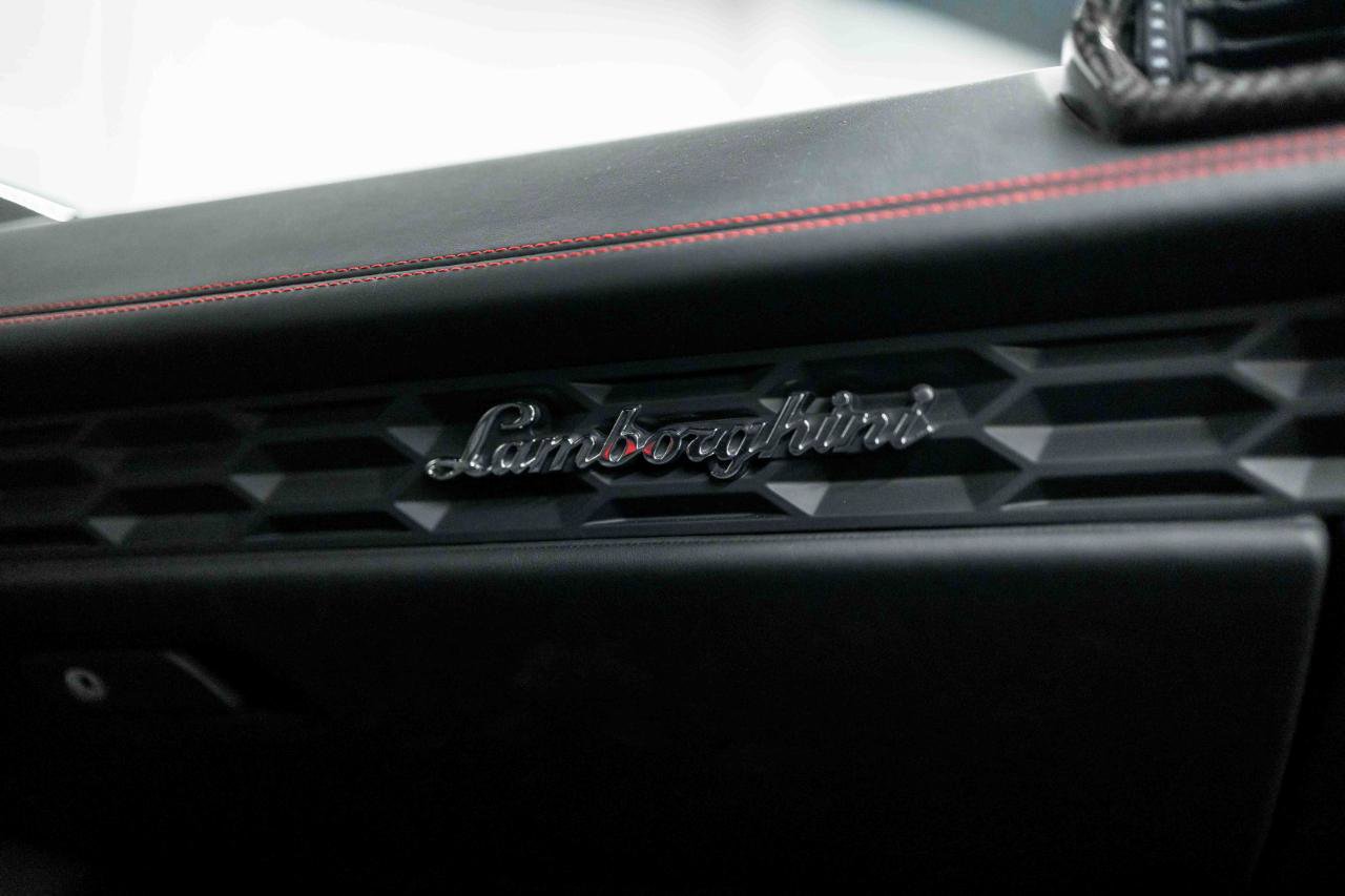 Used 2015 Lamborghini Huracan LP 610-4 image 52