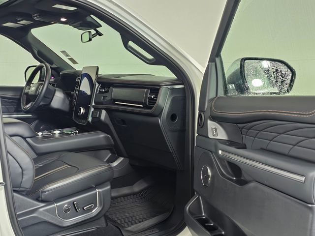 Used 2024 Ford Expedition Max Platinum image 12