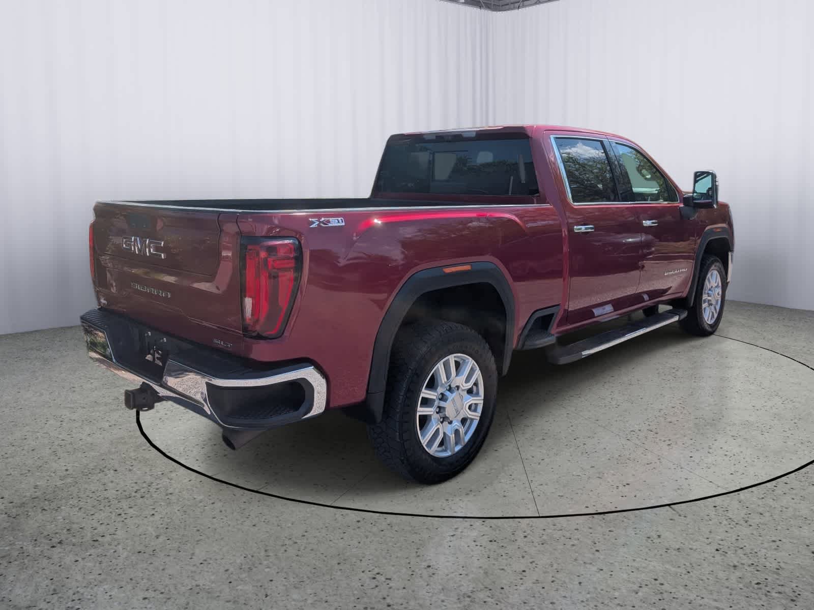 Used 2020 GMC Sierra 2500 SLT w/ Technology Package AWD/4WD image 3