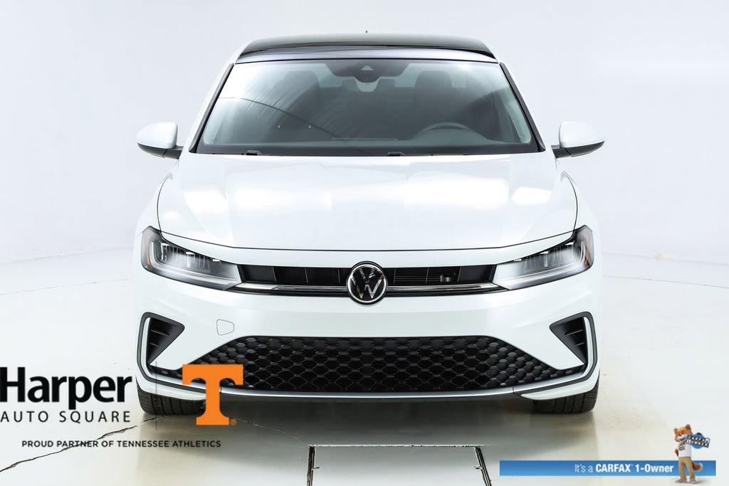 Used 2025 Volkswagen Jetta SE w/ Sunroof Package image 53