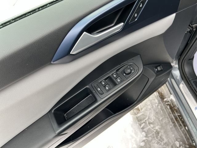 Used 2022 Volkswagen Taos SE image 25