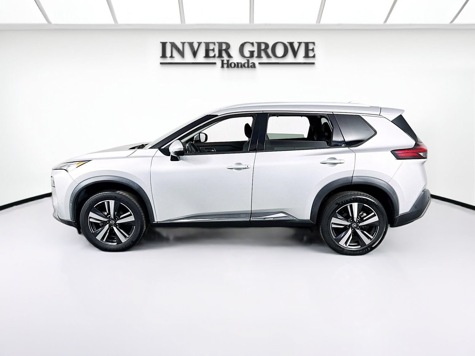 Used 2021 Nissan Rogue SL AWD/4WD image 8
