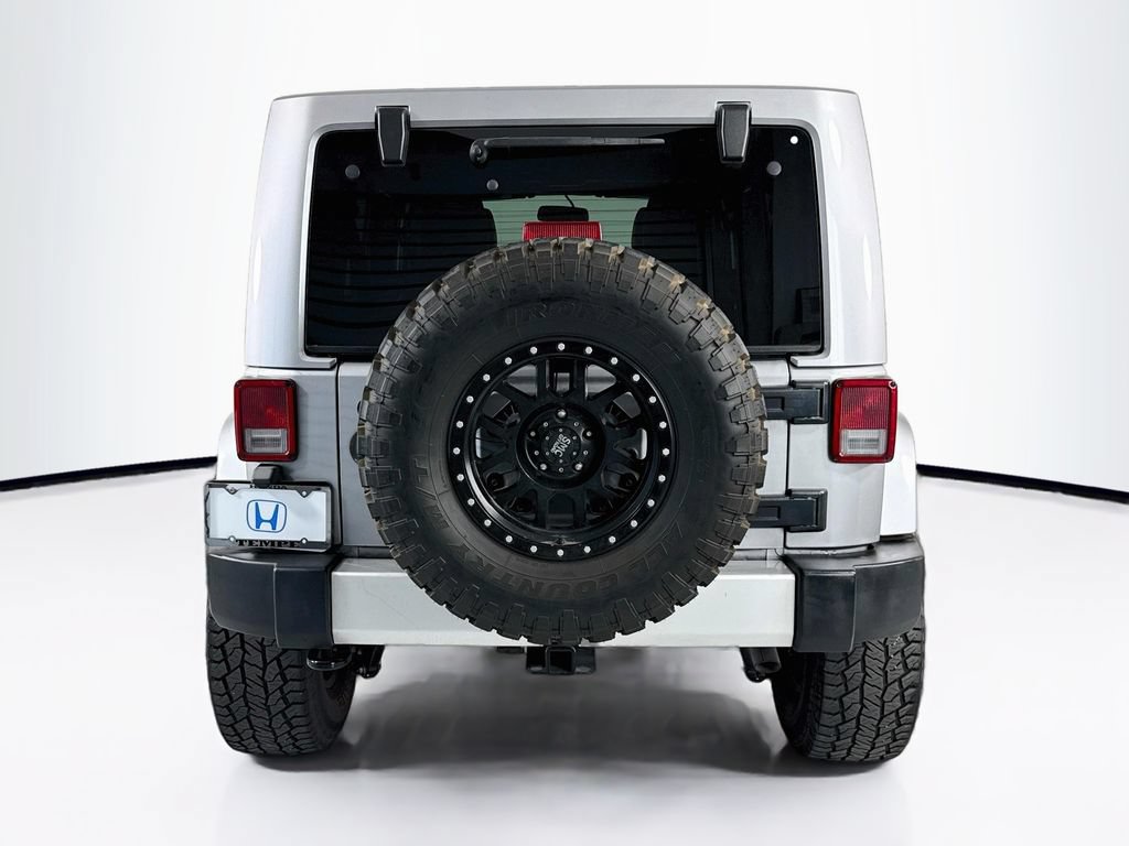 Used 2017 Jeep Wrangler Unlimited Sahara w/ Connectivity Group AWD/4WD image 6