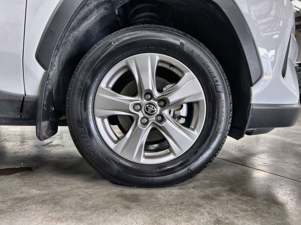 Used 2025 Toyota RAV4 XLE image 10