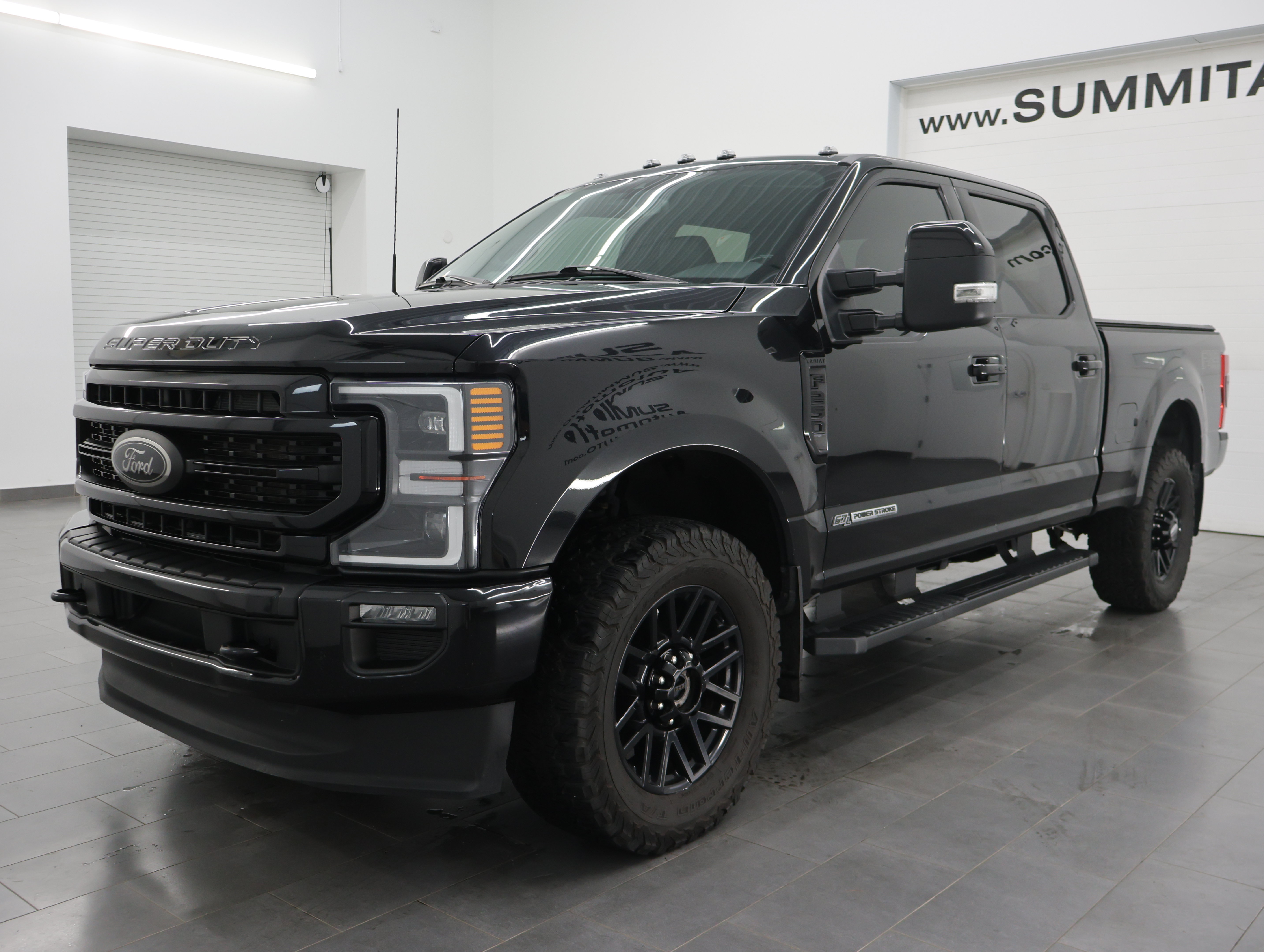 Used 2022 Ford F250 Lariat w/ Black Appearance Package AWD/4WD image 7