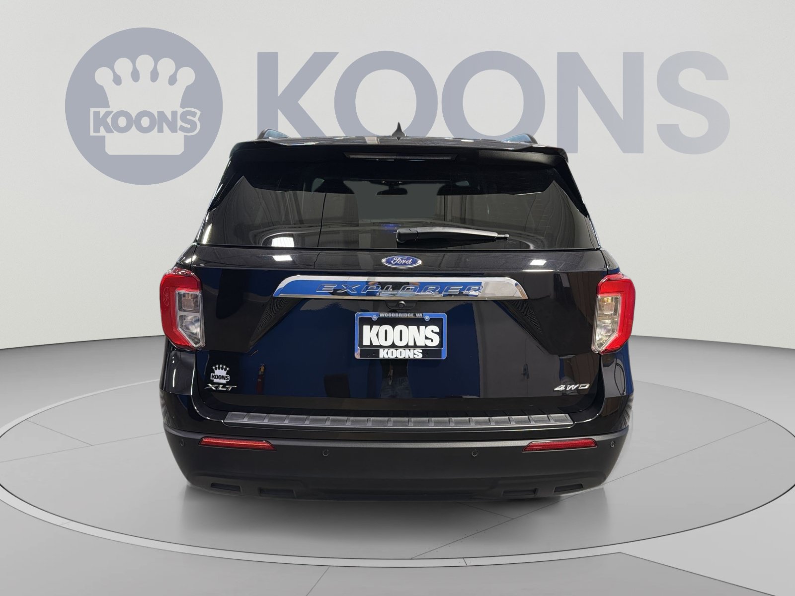 Used 2024 Ford Explorer XLT AWD/4WD image 5